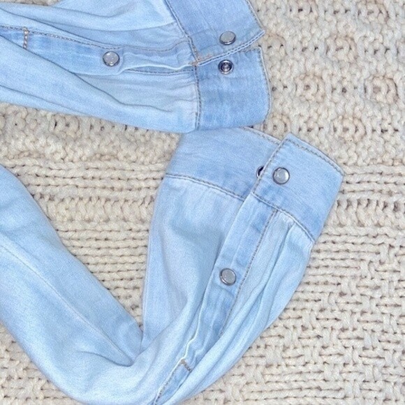 Daniel Rainn chambray top size medium - Picture 4 of 5